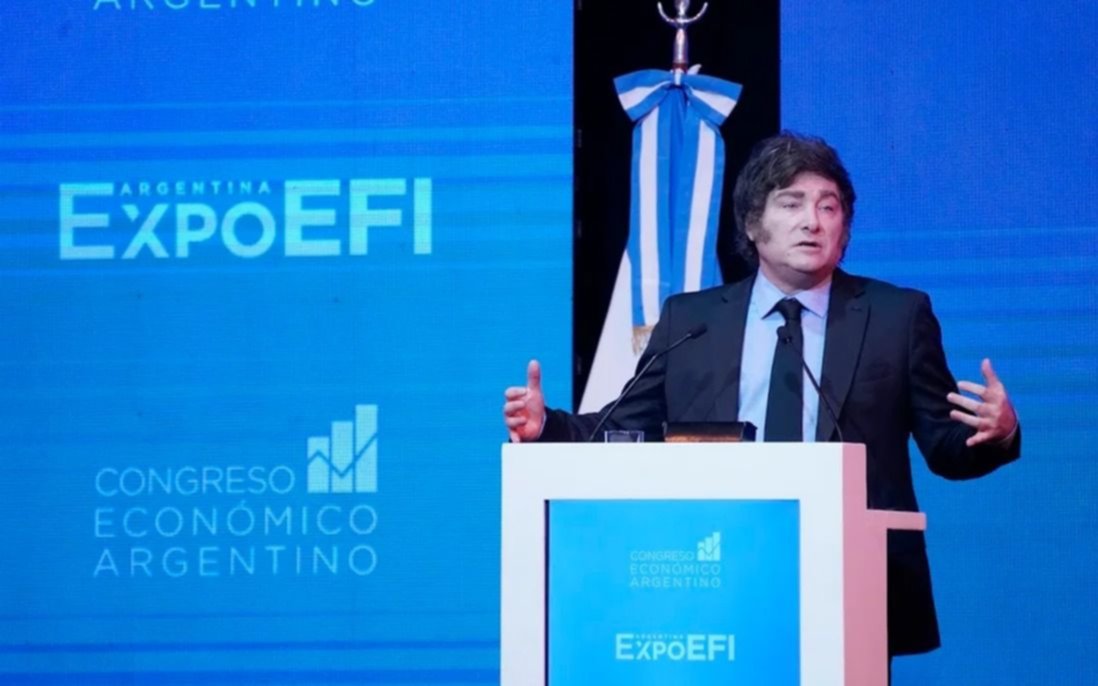  "La tienen adentro" y "periodistas imbéciles": las frases con insultos en el discurso de Javier Milei