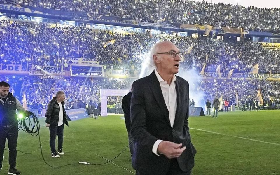 La bomba de Riquelme para reemplazar a Fernando Gago: seducir al Virrey Carlos Bianchi para que vuelva a Boca