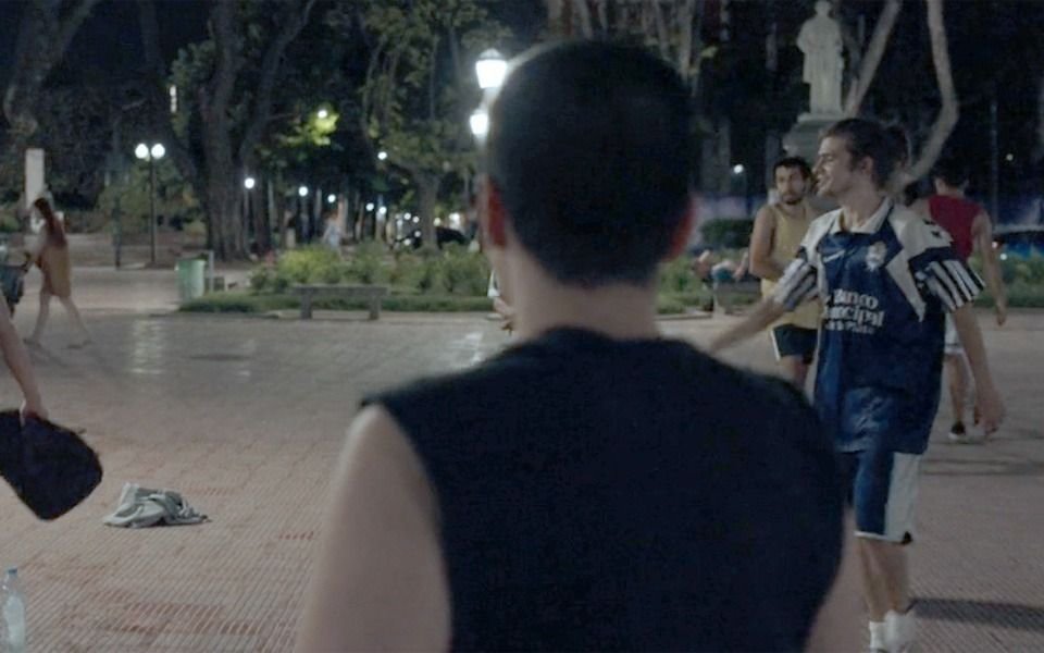 La aparición de Gimnasia en una escena del Eternauta, la serie furor de Netflix