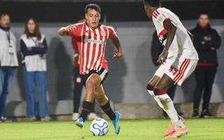 Copa Libertadores: en un durísimo partido Estudiantes empató 1 a 1 con Flamengo