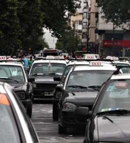 Taxistas piden ser vacunados por la gripe A
