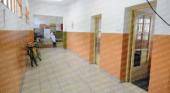 La escuela secundaria 71 funciona en un pasillo