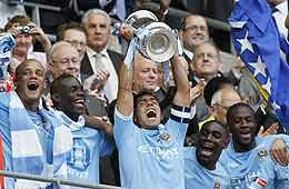 Tevez campeón con el City