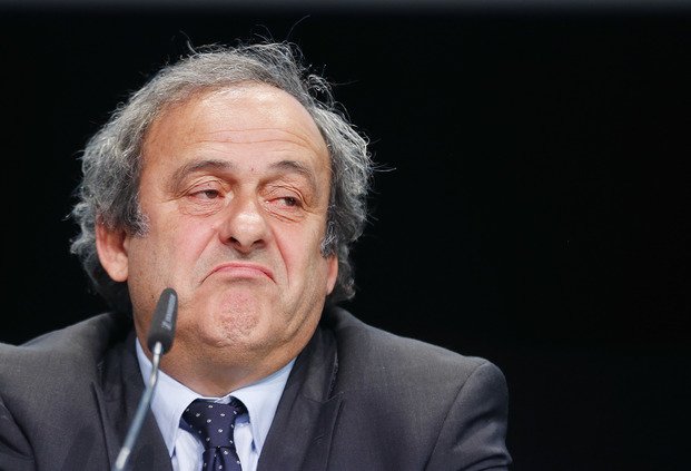 La UEFA pidió la renuncia de Blatter