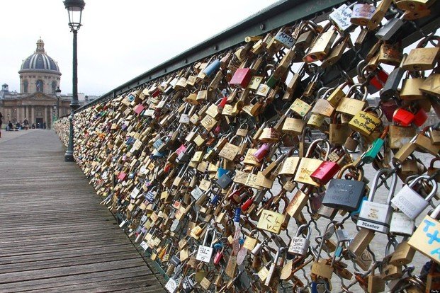 París retiró los "candados del amor" del Ponts des Arts