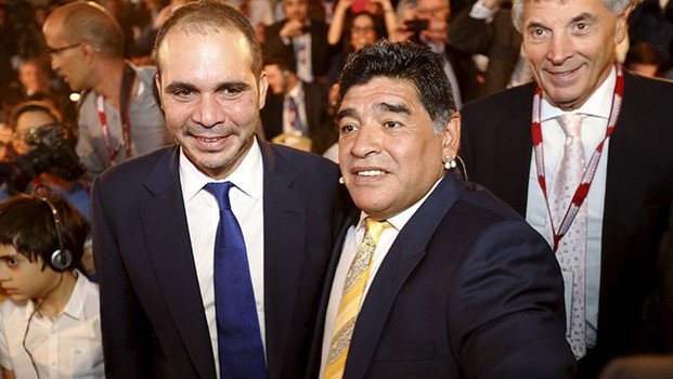 Maradona volvió a cargar contra Blatter y reiteró su apoyo a Hussein