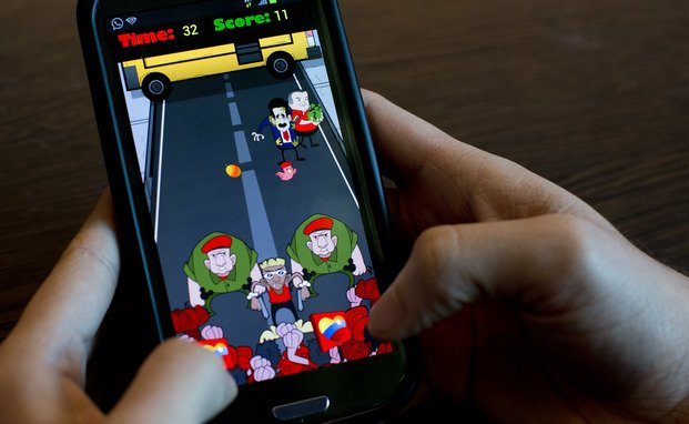 Un juego para celulares se mofa del incidente de Maduro con un mango