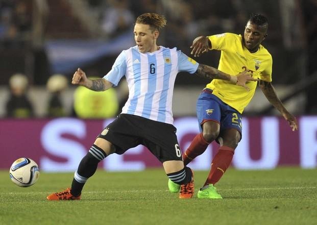 Al dejar la cancha sólo habló Biglia