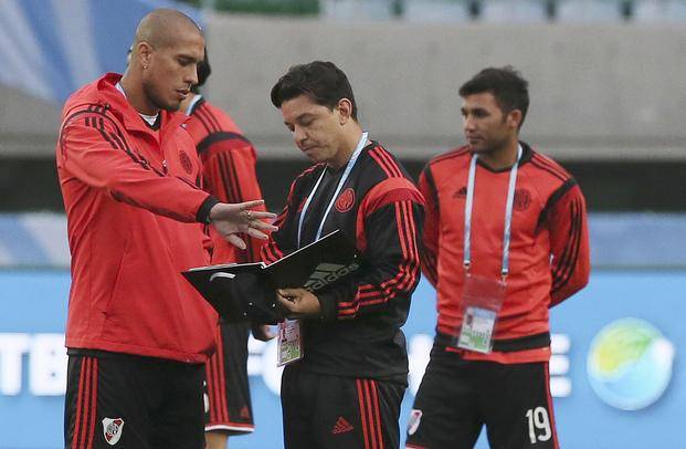 En medio de la euforia de sus hinchas, Gallardo confirmó los once del debut