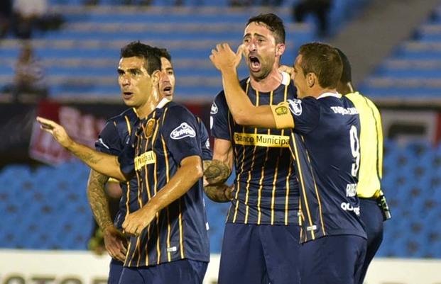 Central derrotó al River Uruguayo y se afianza en la copa