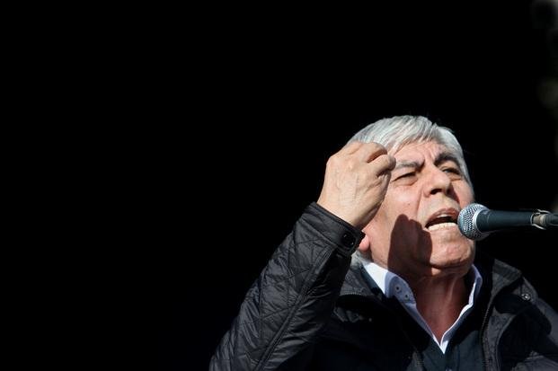 Moyano: "Macri entiende menos de política que yo de capar monos"