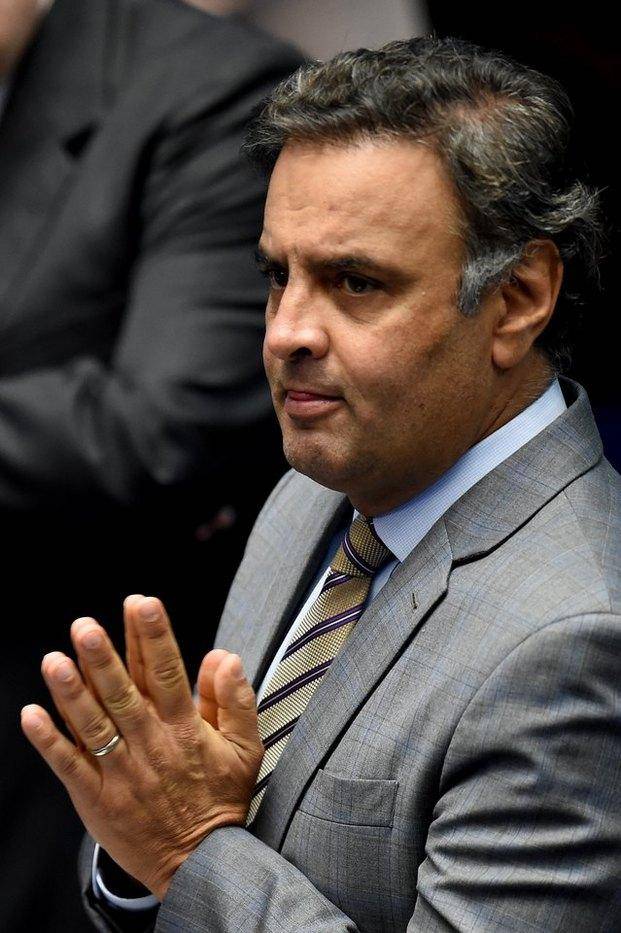 Piden investigar al líder de la oposición en Brasil
