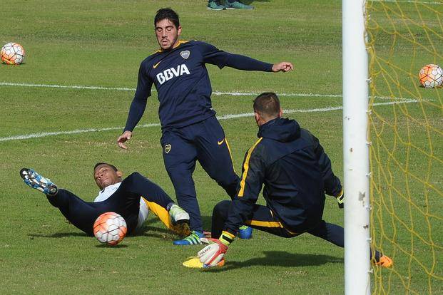 Estudios para Carlitos que igual podrá jugar la revancha