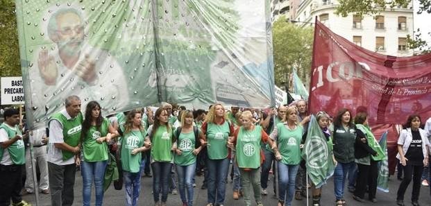 Antes de reanudar la paritaria, los estatales piden a Vidal que "reflexione"