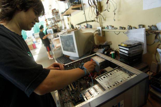 Proyecto E-basura, de la facultad de Informática, premiado en Europa