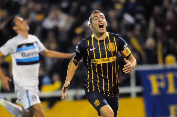 Central goleó a Gremio y clasificó a cuartos de final