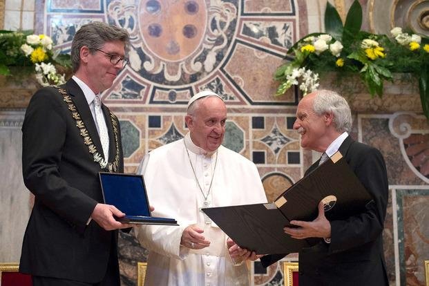 El Papa le reclamó a Europa que no levante muros y reciba inmigrantes