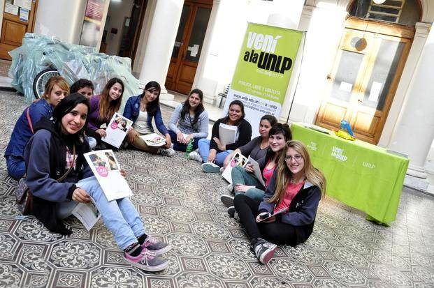 Ya salen a buscar ingresantes universitarios