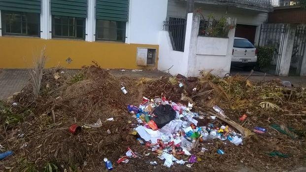 Quejas por formación de basural
 en 68, 115 y 116
