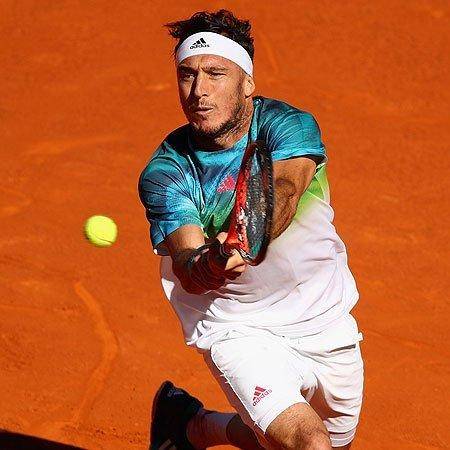 “Pico”, detrás de Vilas y Clerc