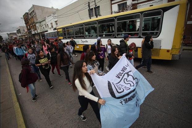 Dos escuelas, un reclamo compartido: mejoras edilicias