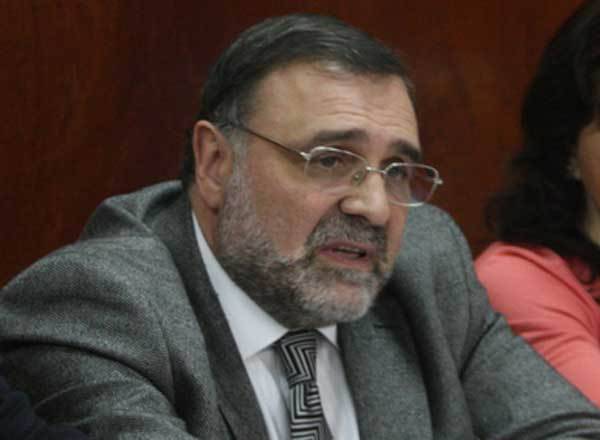 Ex diputado preso con un arma dijo que se defendió  de un taxista