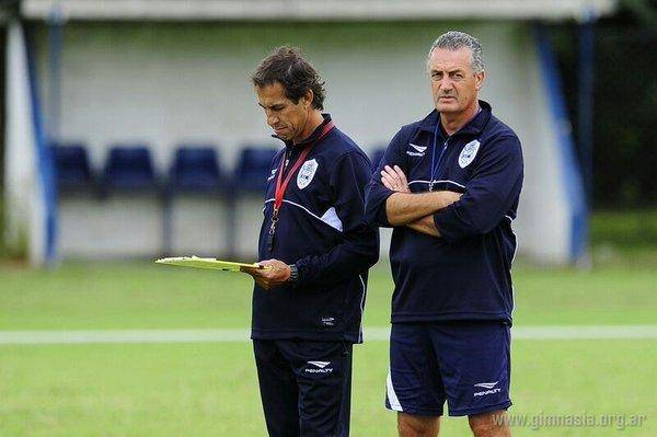 Alfaro aún no largó prenda del equipo que jugará en el Monumental