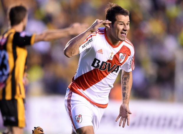 Mora, Alario y Alonso, el tridente ofensivo ante el Lobo