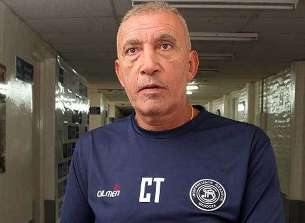 Córdoba renunció como entrenador