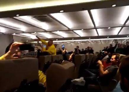 Los hinchas de Boca y una fiesta en el viaje a Uruguay