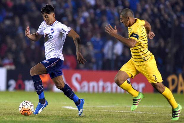 Boca quiere pagar menos por Wanchope y coquetea con otros