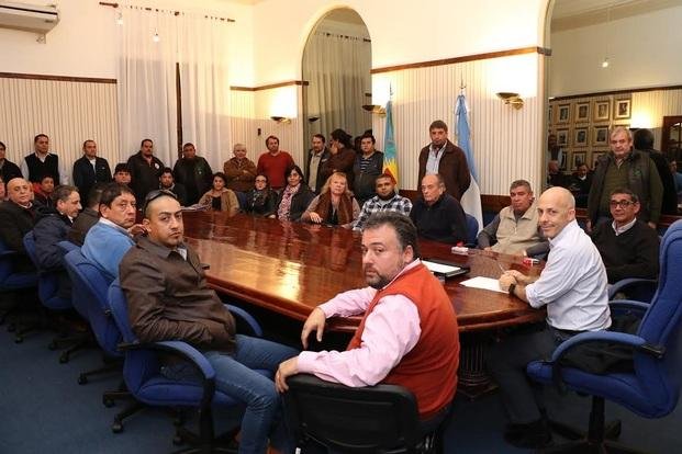 El intendente de Pilar recibió a gremios