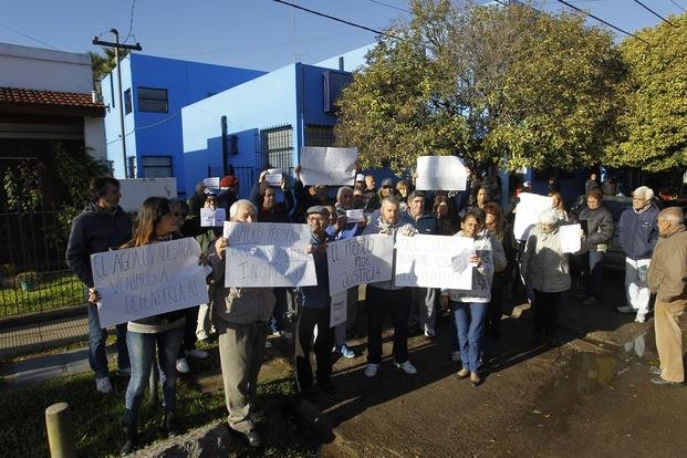 Protesta vecinal en Romero por el aumento del 100% en el agua