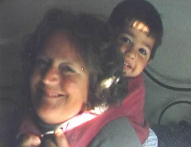 Absolvieron al joven acusado de asesinar a su madre adoptiva