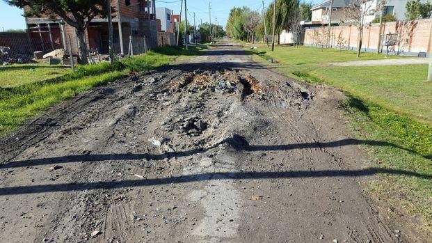 Bronca en 5, 503 y 504 por el mal estado de la calle