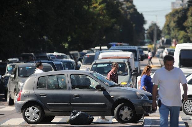 Por cortes y marchas, esperan otro día caótico para el tránsito
