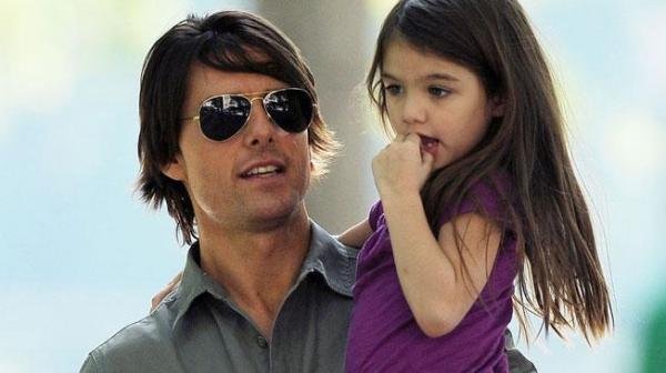 Tom Cruise dice que su hija está poseída