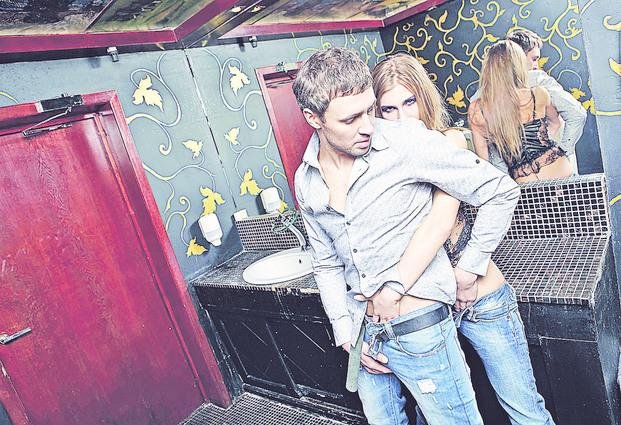 Cuando la pasión se desata en lugares poco saludables