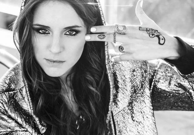 Candelaria Tinelli se tatuó la cara