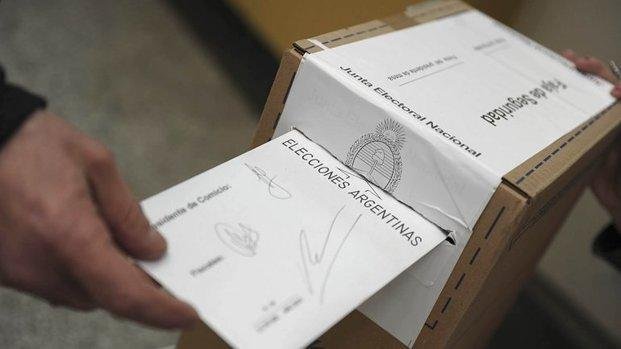 El Gobierno impulsa primarias sin la obligación de ir a votar