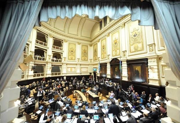 Ahora Vidal va por la reforma de la ley de obra pública en la Provincia