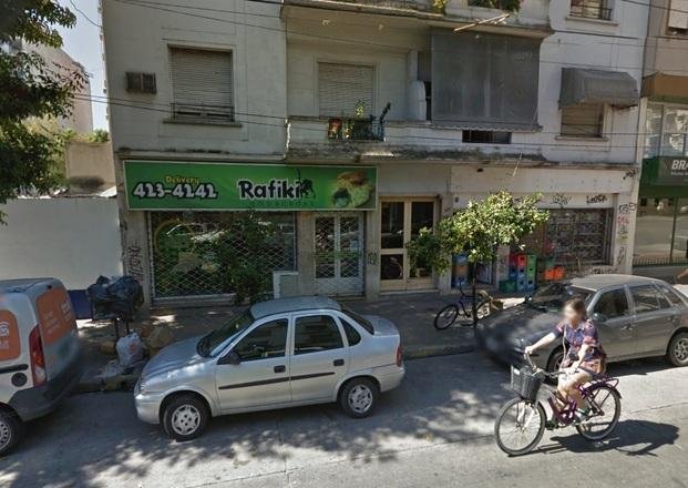 Forzaron una persiana para meterse en una pizzería de 6 y 44