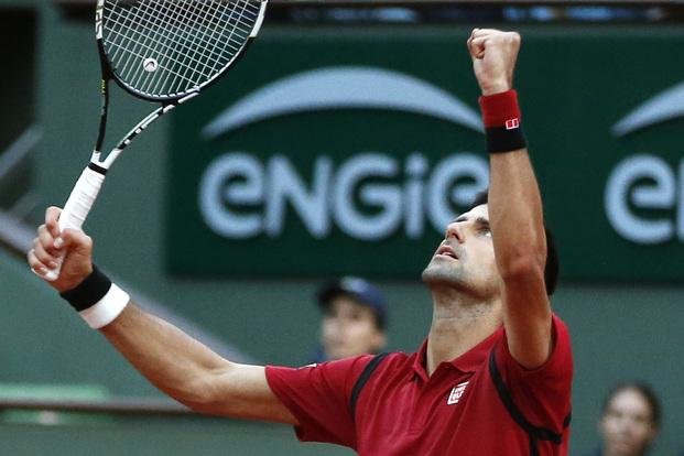 Djokovic, a paso firme, se metió en octavos