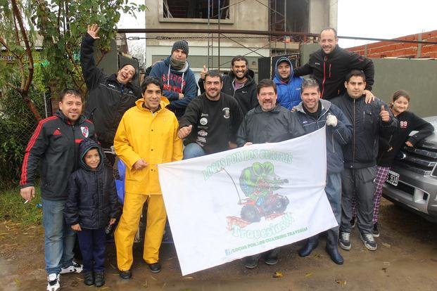 Fanáticos de los cuatriciclos entregaron donaciones en un hogar para niños de Gonnet