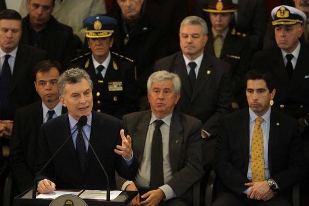 Macri: durante el gobierno anterior a las Fuerzas Armadas "se las ignoró y abandonó"
