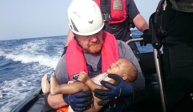 La imagen de otro bebé ahogado  desnuda el drama de los refugiados