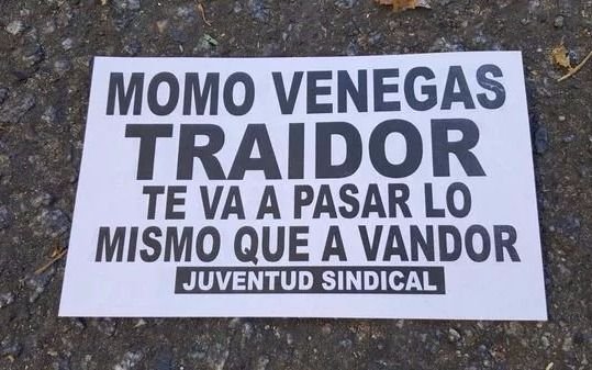 Folletos en el acto de la CGT, con amenazas para el "Momo" Venegas