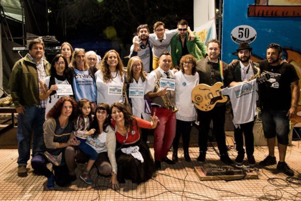 Retoman la paritaria docente e instalan carpa en plaza San Martín
