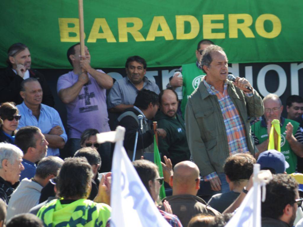 Scioli, de campaña junto a Sergio Berni