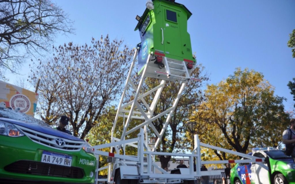 Grindetti y Ritondo presentaron primera torre de control en la estación de Lanús    